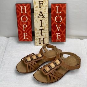 Clarks Artisan Sandals Color Tan Size 7
